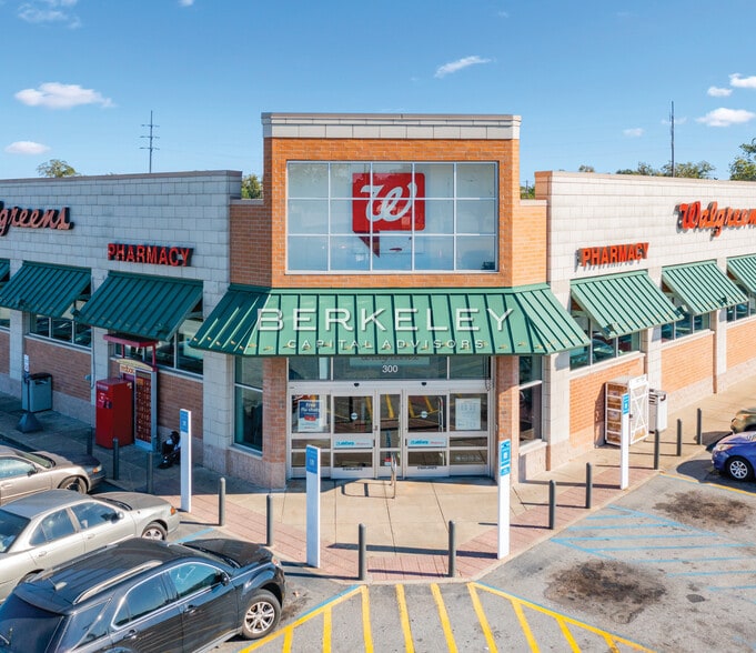 300 N Slappey Blvd, Albany, GA for lease - Building Photo - Image 2 of 9