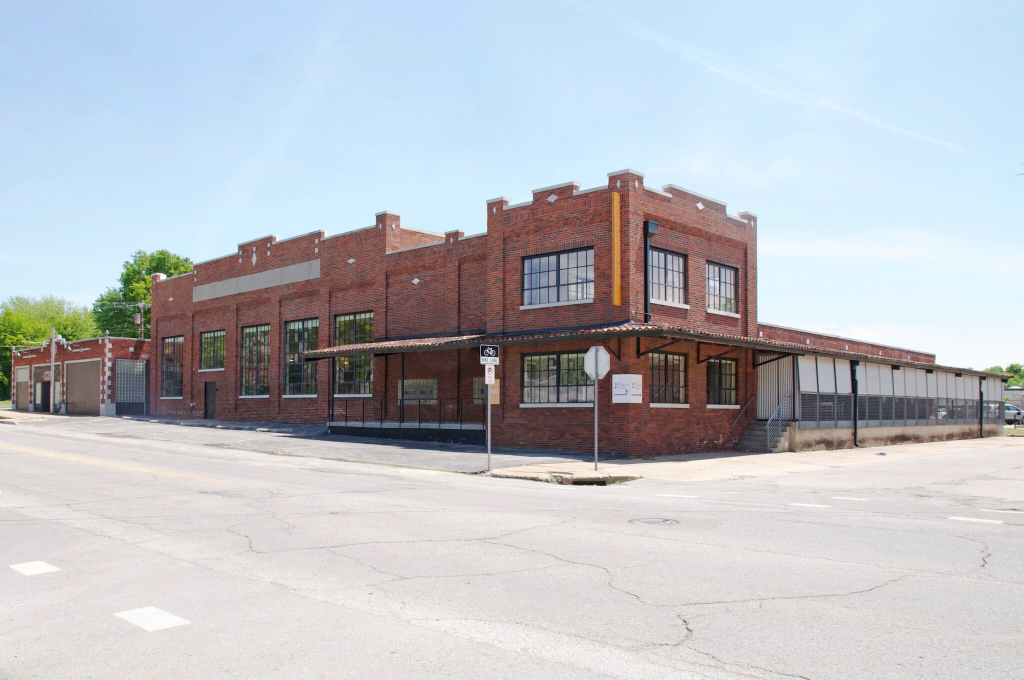 2002 E 6th St, Tulsa, OK for sale Primary Photo- Image 1 of 24