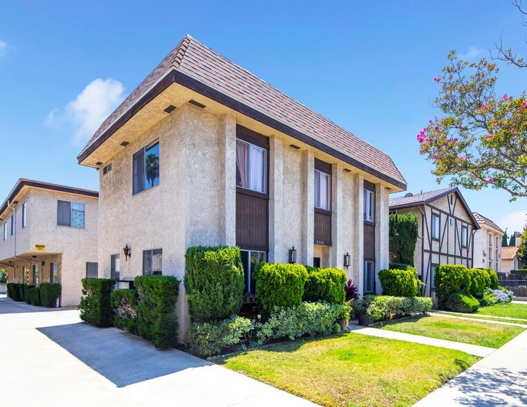 2212 Larch St, Alhambra, CA à vendre - Photo du bâtiment - Image 2 de 10