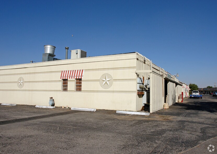 3211 Wadley Ave, Midland, TX à louer - Photo du bâtiment - Image 2 de 2