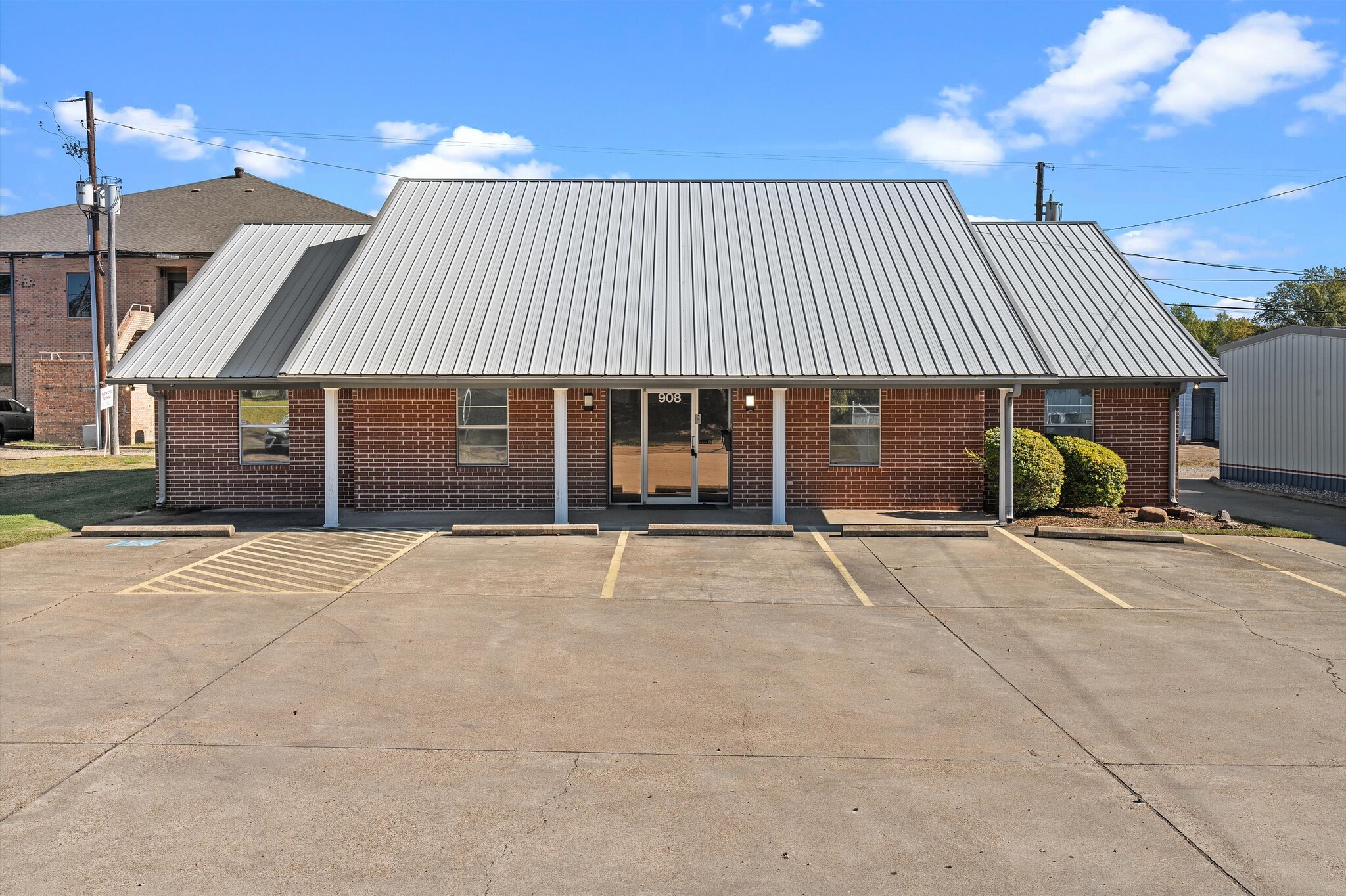 908 Spruce St, Texarkana, TX for sale Building Photo- Image 1 of 22