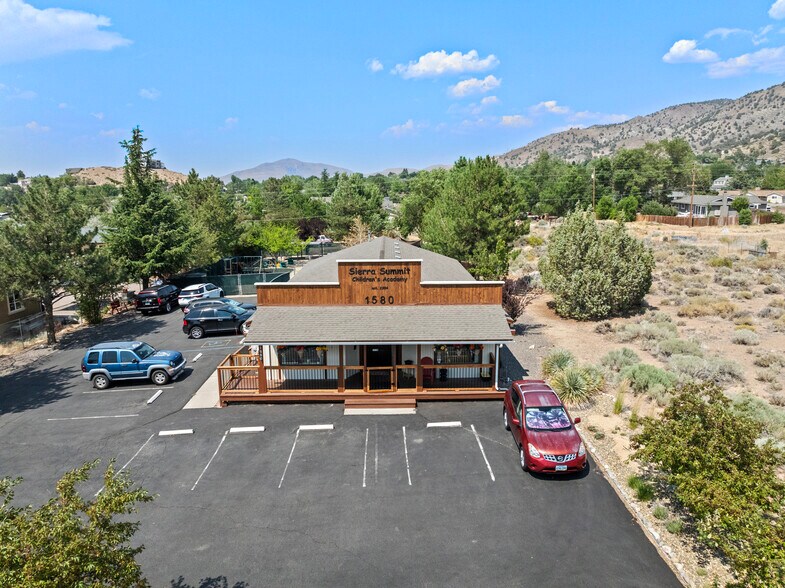 1580 Geiger Grade Rd, Reno, NV à vendre - Photo du bâtiment - Image 2 de 33