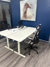 11 Grace Ave, Great Neck, NY à louer Photo intérieure- Image 1 de 5