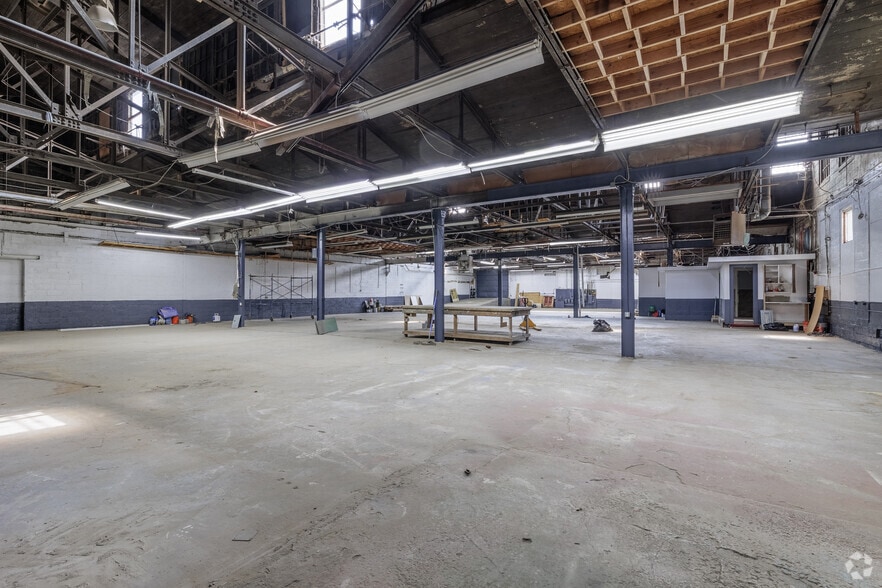 85 Wagaraw Rd, Hawthorne, NJ for lease - Interior Photo - Image 2 of 11