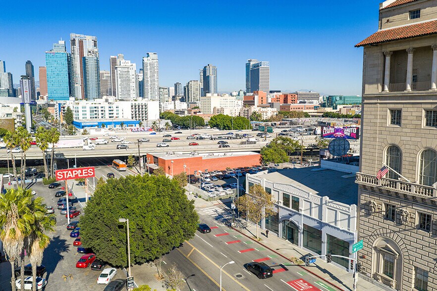 1800 S Figueroa St, Los Angeles, CA à louer - Photo du bâtiment - Image 3 de 14