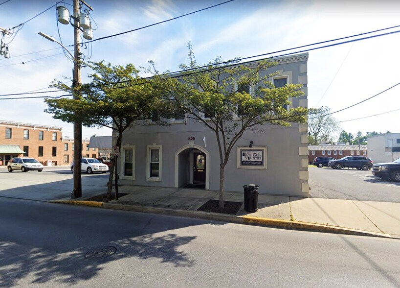 205-207 E Main St, Westminster, MD à louer - Photo du bâtiment - Image 1 de 4
