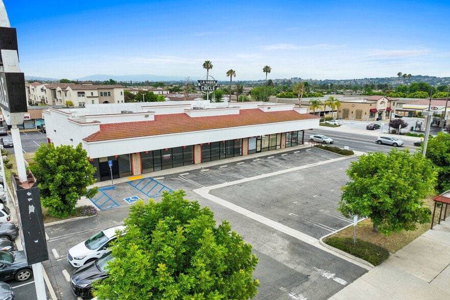 1951 W La Habra Blvd, La Habra, CA for lease - Building Photo - Image 2 of 6