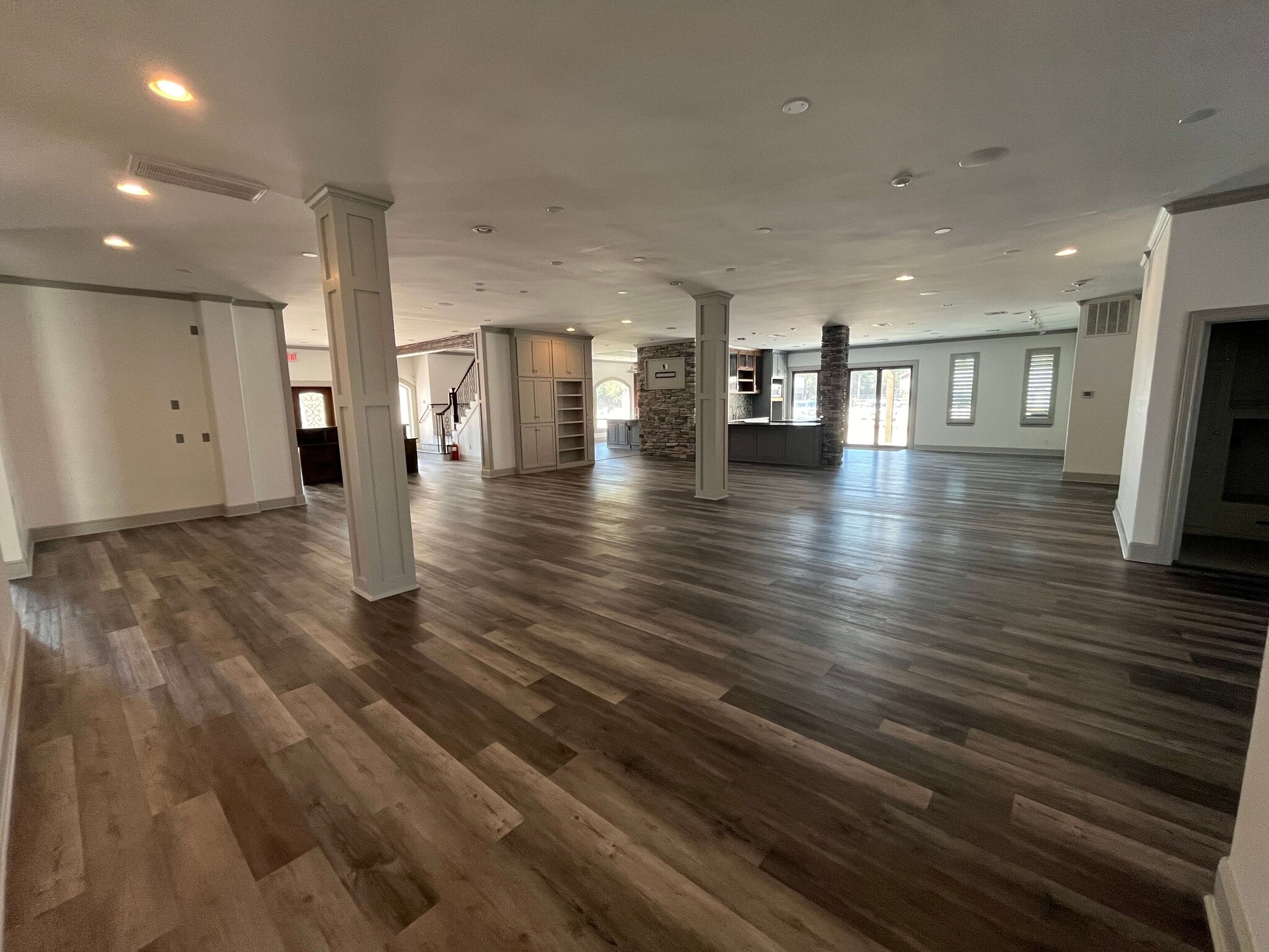 1715 Northpark Dr, Kingwood, TX à louer Photo intérieure- Image 1 de 10