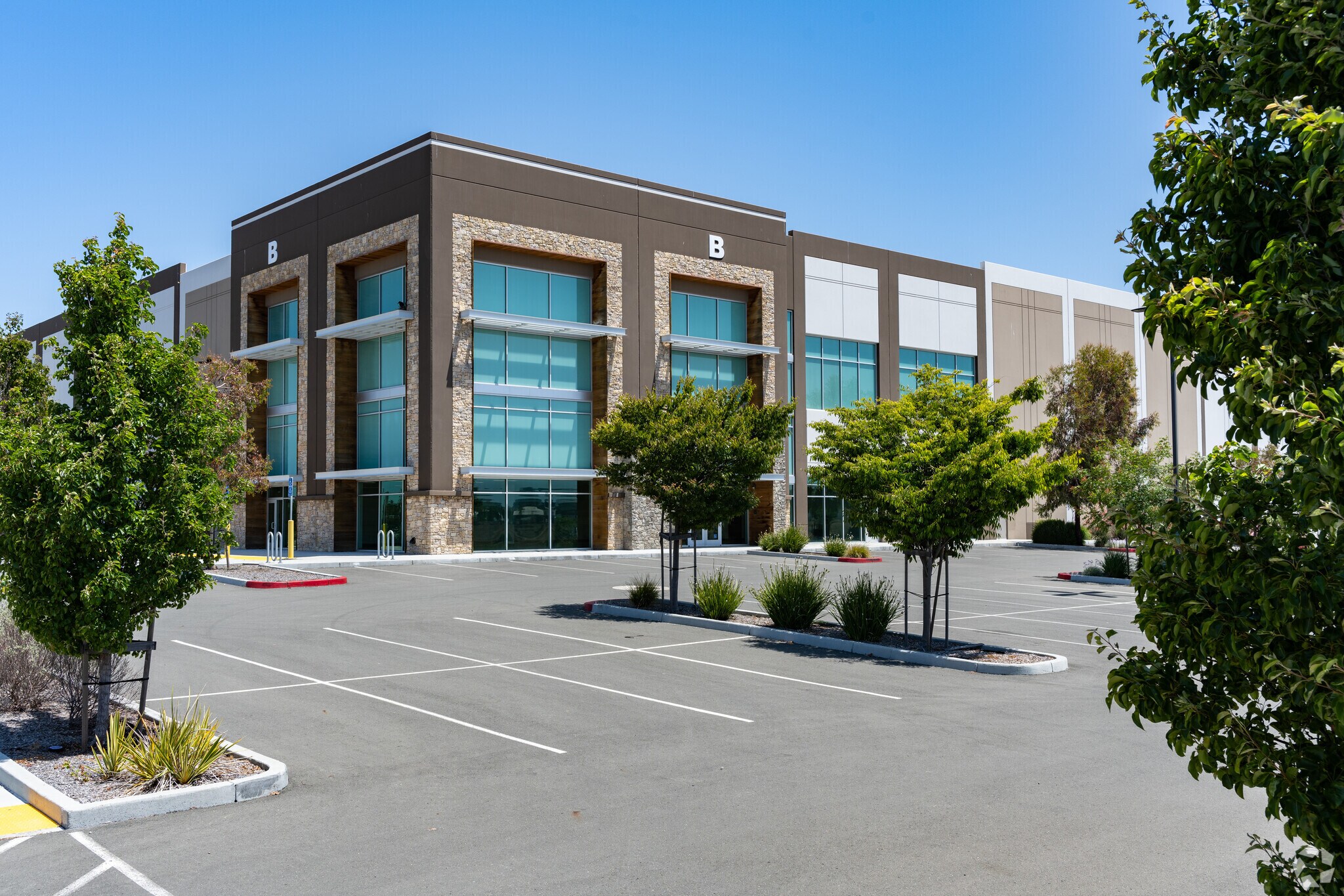 400 Boone Dr, American Canyon, CA for lease Building Photo- Image 1 of 12