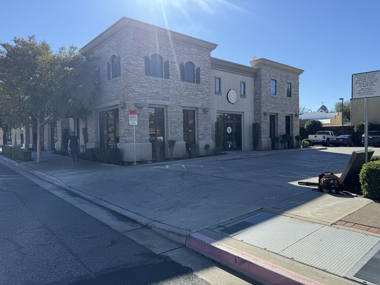 120 E F St, Oakdale, CA for lease - Building Photo - Image 3 of 5