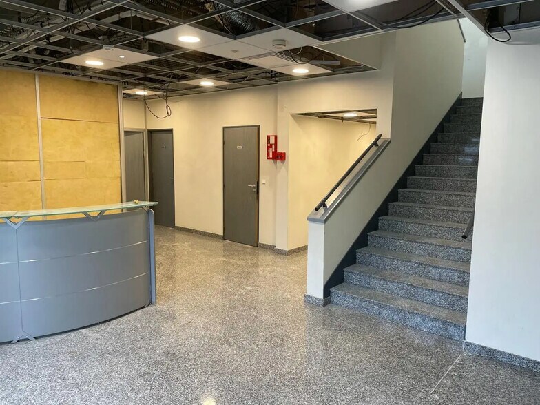 Flex dans Le Mesnil-Amelot à louer - Photo du bâtiment - Image 2 de 7