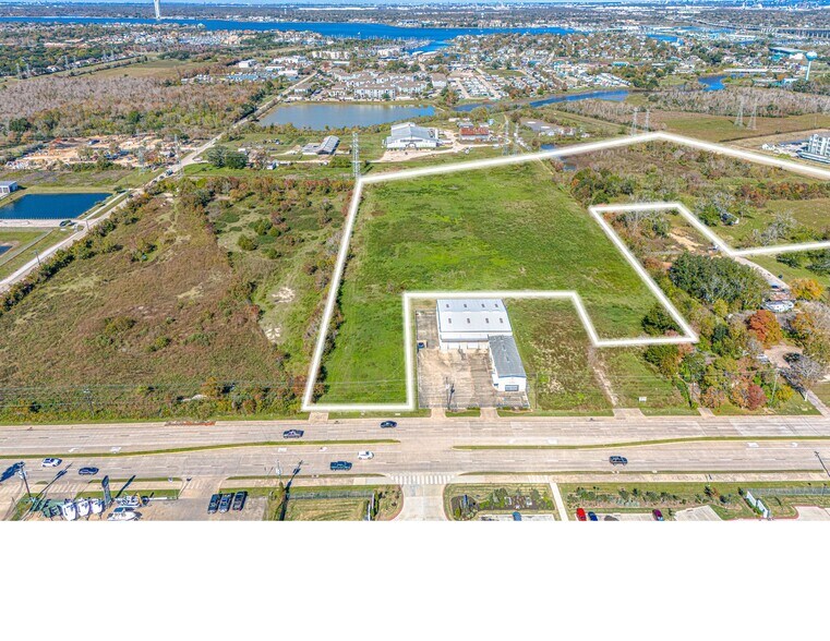 FM 518 East, Kemah, TX à vendre - Photo du bâtiment - Image 2 de 12