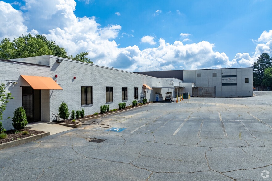 1144 Mailing Ave, Atlanta, GA for lease - Building Photo - Image 3 of 9