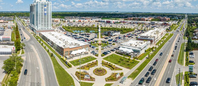 Plus de détails pour 300-340 Taunton Rd E, Whitby, ON - Commerce de détail à louer