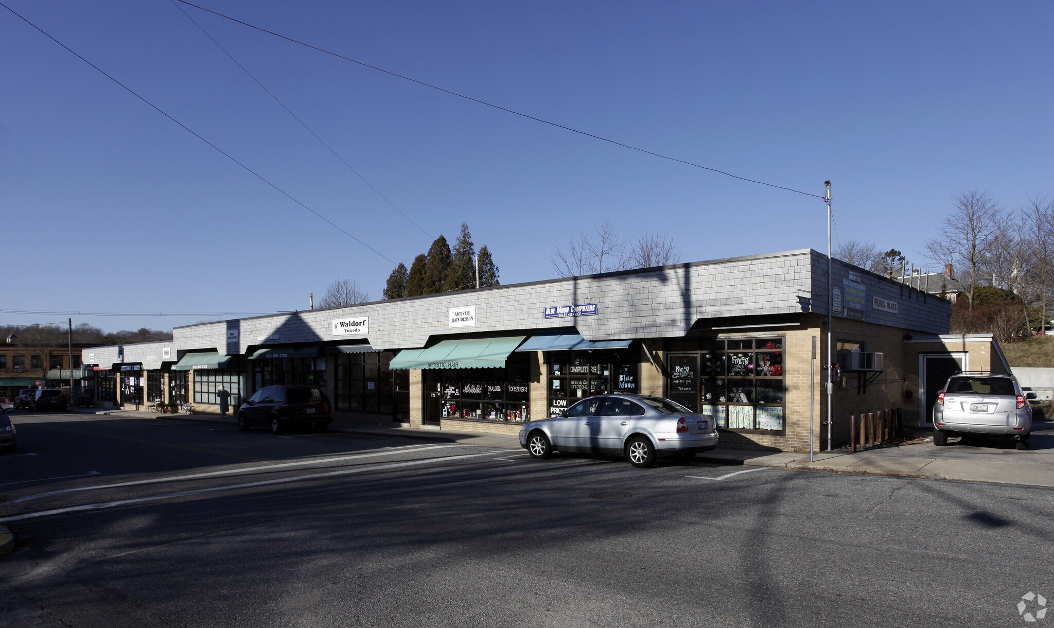 221-239 Robinson St, Wakefield, RI for lease Primary Photo- Image 1 of 7
