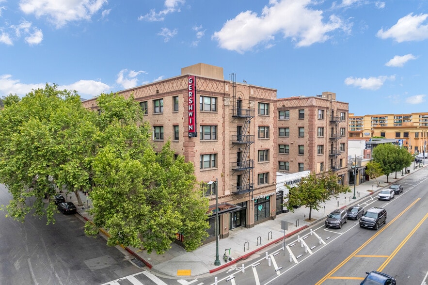 5529-5533 Hollywood Blvd, Los Angeles, CA for sale - Building Photo - Image 3 of 16