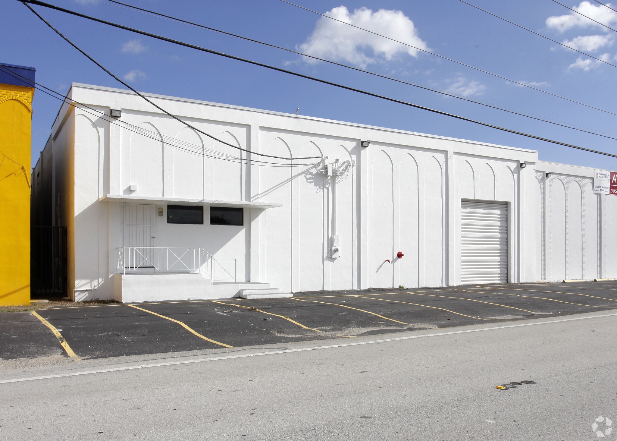 7345 W 20th Ave, Hialeah, FL for lease Primary Photo- Image 1 of 7