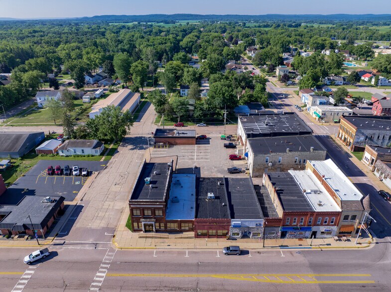 129 E Bridge St, New Lisbon, WI à vendre - Photo du bâtiment - Image 2 de 62