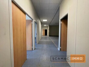 Industrial in Chilly-Mazarin for lease Interior Photo- Image 1 of 2