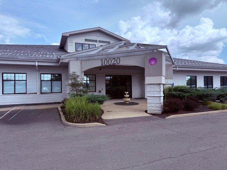 10020 Dupont Circle Ct, Fort Wayne, IN for lease - Building Photo - Image 1 of 11