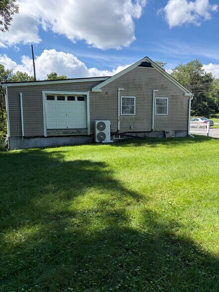 5394 Route 9W, Newburgh, NY for lease - Building Photo - Image 2 of 3