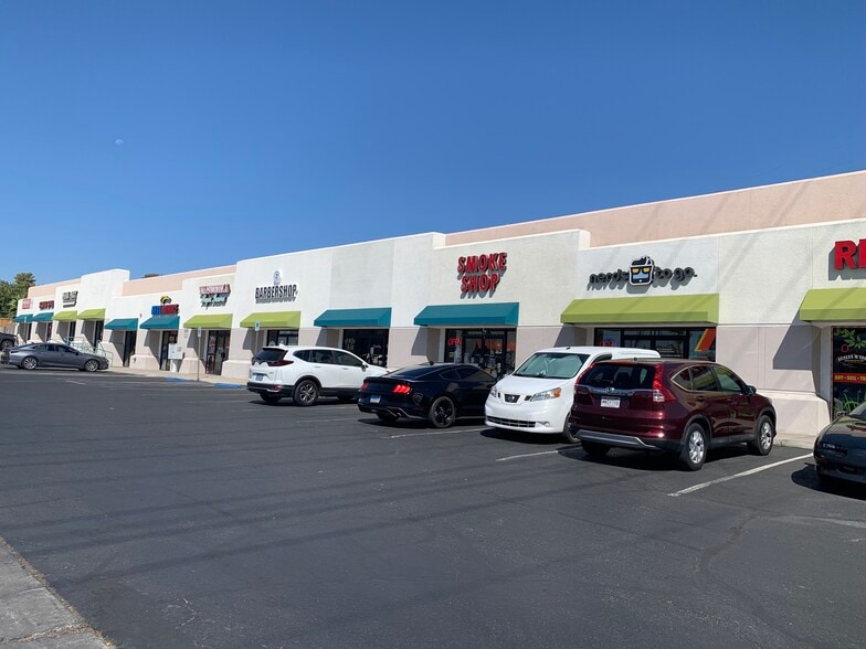 3380 E Russell Rd, Las Vegas, NV for lease - Building Photo - Image 3 of 6