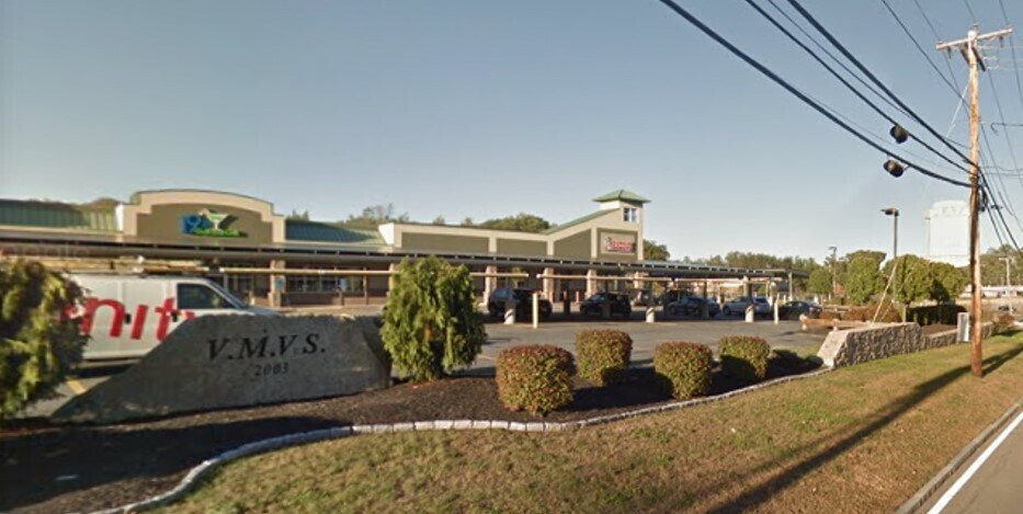 350 E Main St, Milford, MA à louer - Photo du bâtiment - Image 3 de 7