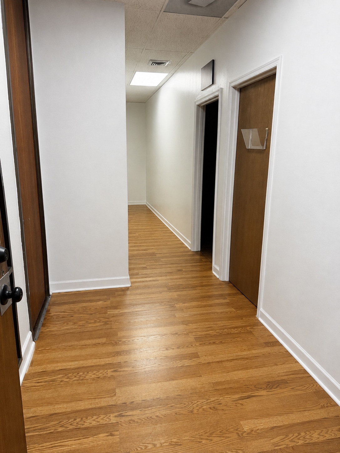 138 S Rosemont Rd, Virginia Beach, VA for lease Interior Photo- Image 1 of 8