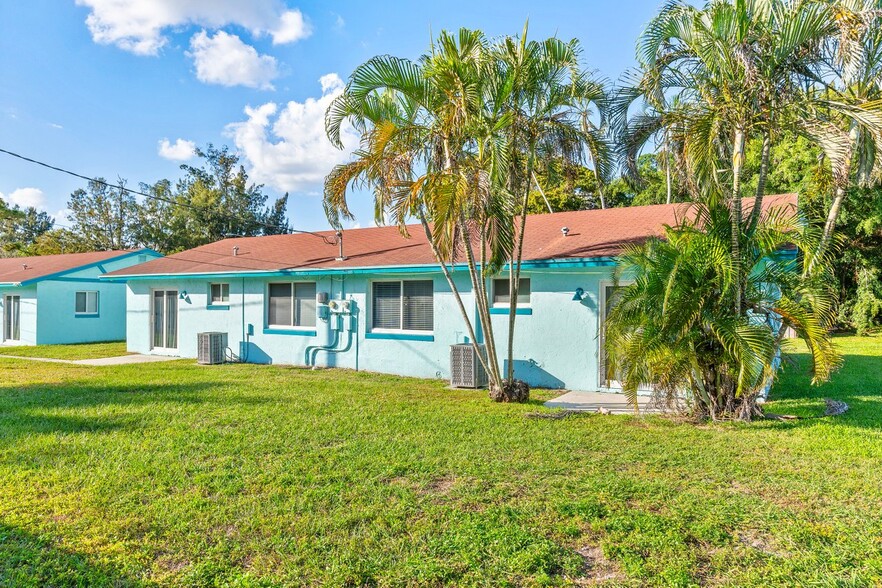 4916 Serafica Dr, Lake Worth, FL à vendre - Photo principale - Image 1 de 63