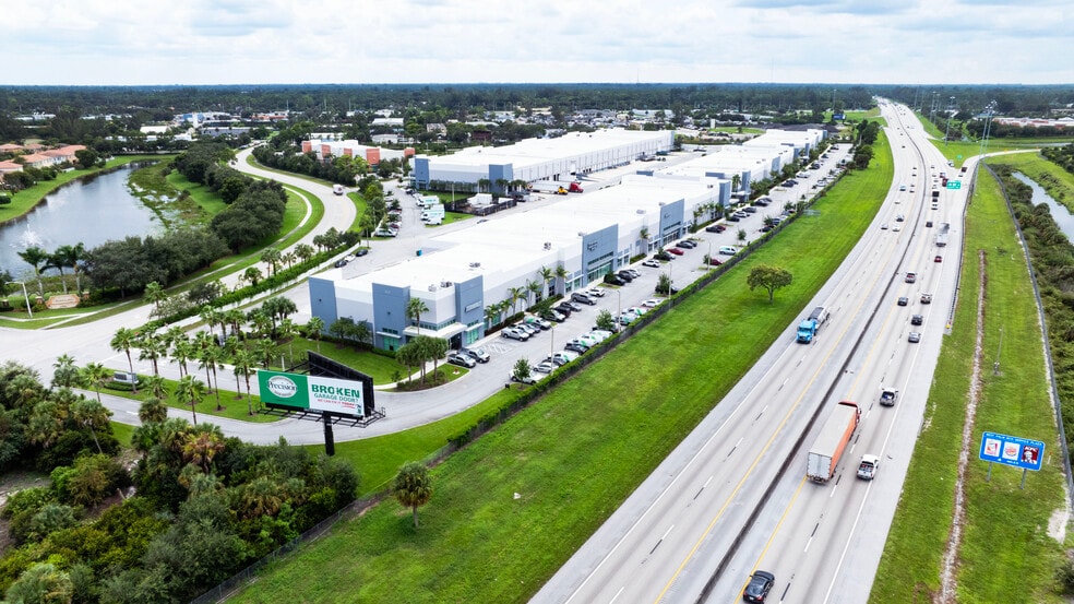401 N Cleary Rd, West Palm Beach, FL à louer - Photo principale - Image 1 de 14