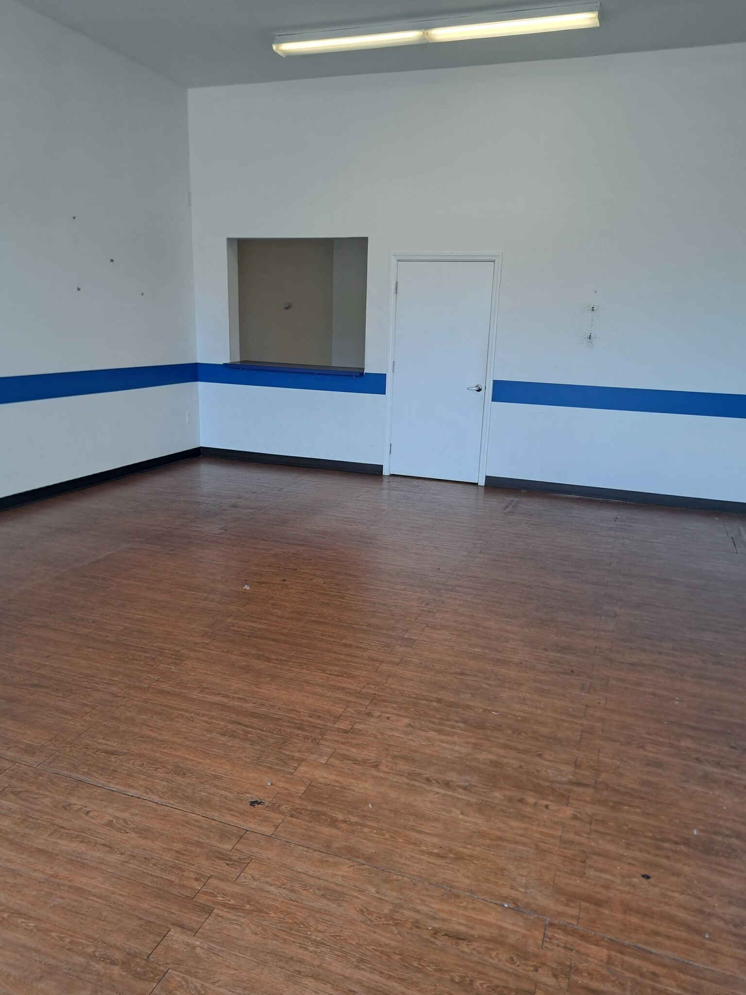 2043 Route 130, Florence, NJ for lease Interior Photo- Image 1 of 5