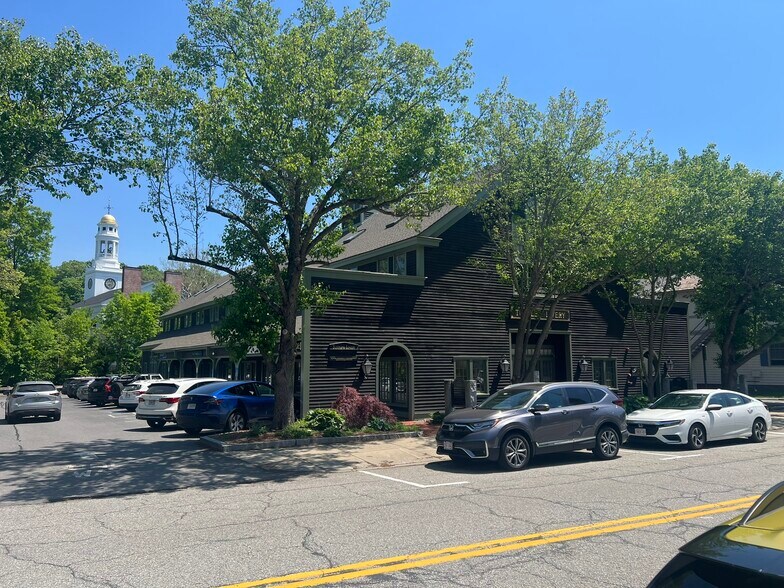 45 Walden St, Concord, MA à louer - Photo du bâtiment - Image 1 de 8