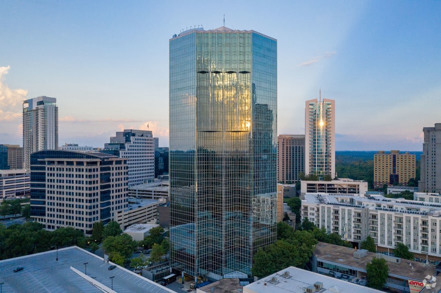 3340 Peachtree Rd NE, Atlanta, GA for lease - Building Photo - Image 3 of 26