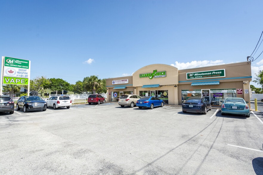 2475 E Bay Dr, Largo, FL for lease - Building Photo - Image 3 of 7