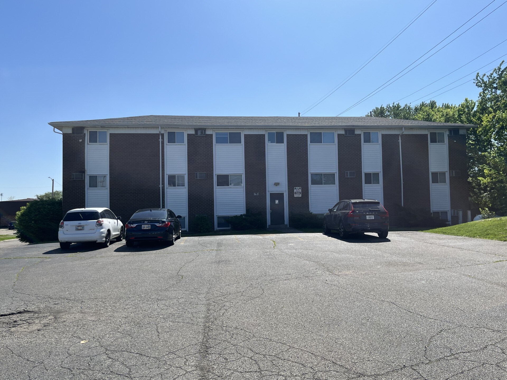 Multifamily in Hamilton, OH for sale Building Photo- Image 1 of 1