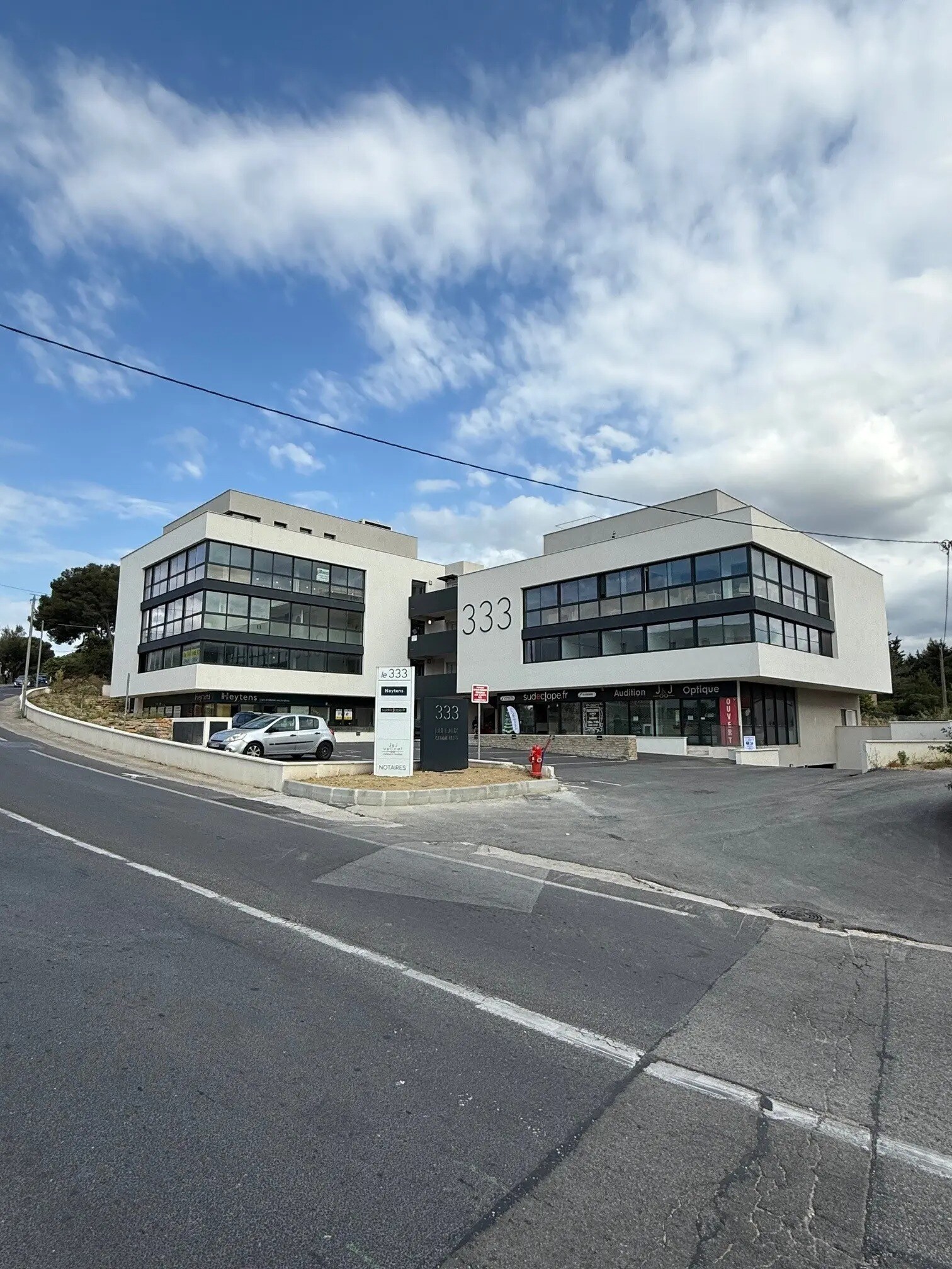 Commerce de détail dans La Seyne-sur-Mer à louer Photo du bâtiment- Image 1 de 2