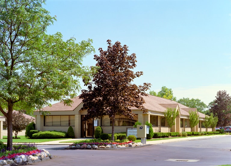35360 Nankin Blvd, Westland, MI à vendre - Photo du bâtiment - Image 2 de 9