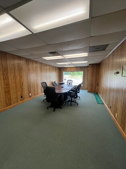 2730 lexington Ave, Mansfield, OH for lease - Building Photo - Image 3 of 12