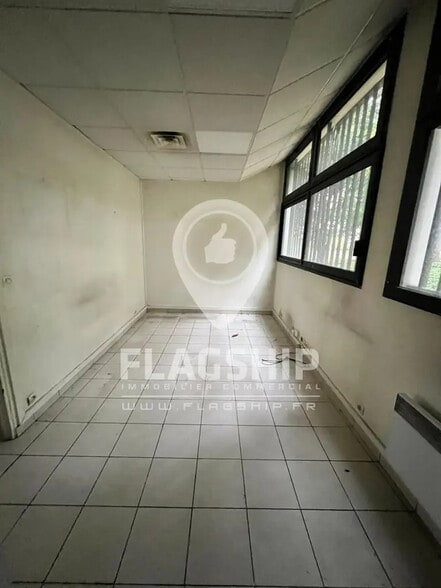 Retail in Levallois-Perret for lease - Interior Photo - Image 3 of 9