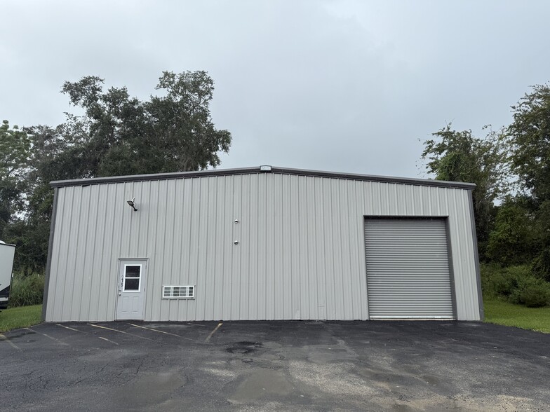 420-430 Clay Drain Rd, Wildwood, FL for lease - Building Photo - Image 2 of 24