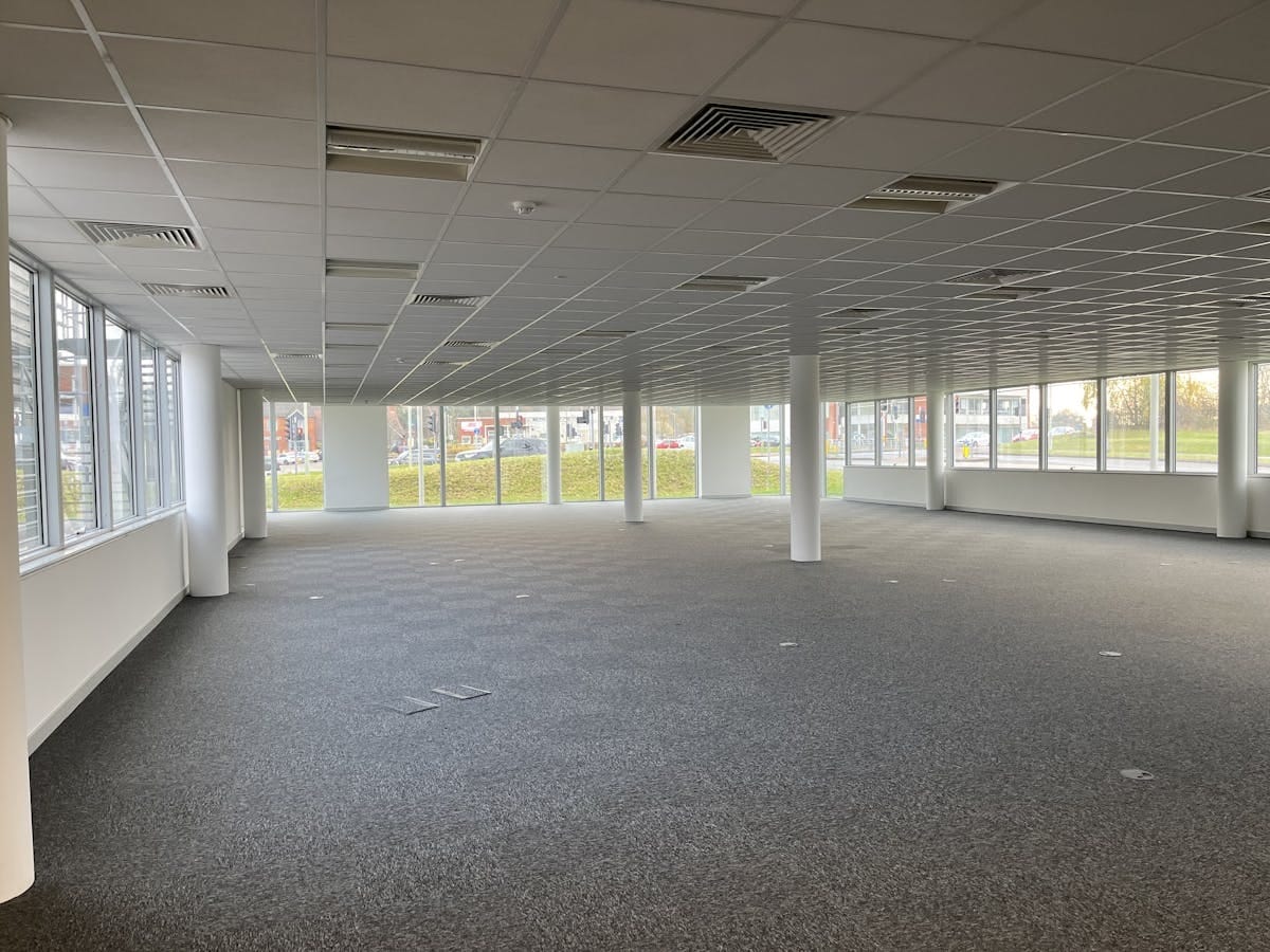 100 Eureka Park, Ashford for lease Interior Photo- Image 1 of 2