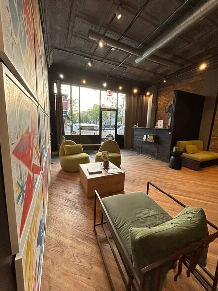 1415 N Ashland Ave, Chicago, IL à louer - Photo du bâtiment - Image 2 de 24