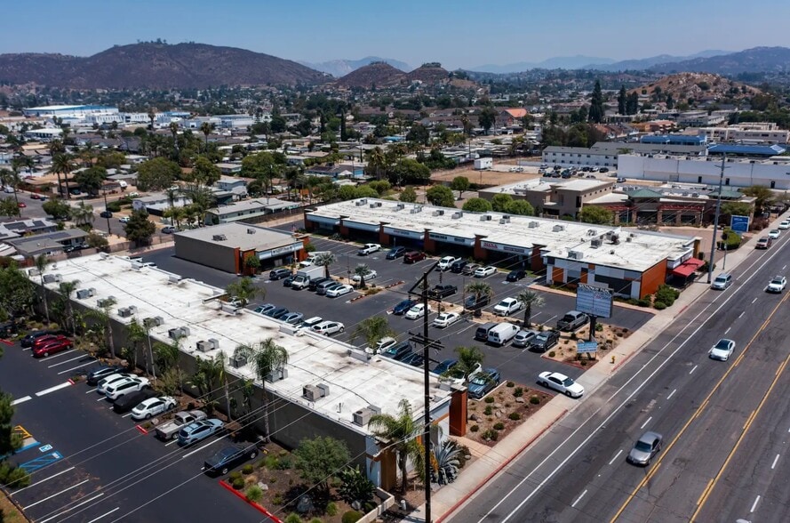 540-598 Broadway, El Cajon, CA for lease - Aerial - Image 2 of 7