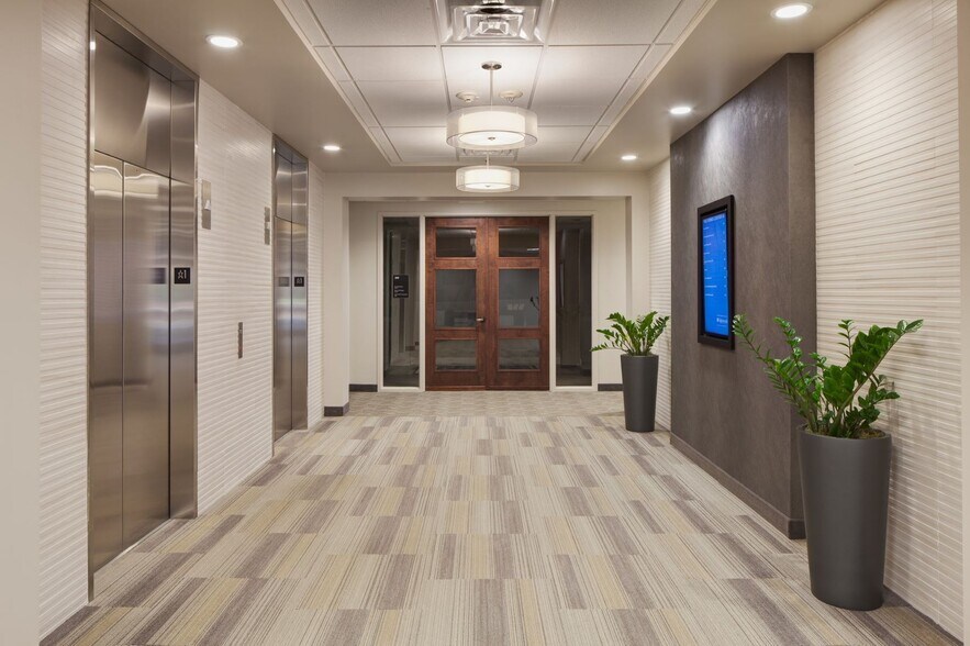 4800 Six Forks Rd, Raleigh, NC à louer - Hall d’entrée - Image 3 de 3
