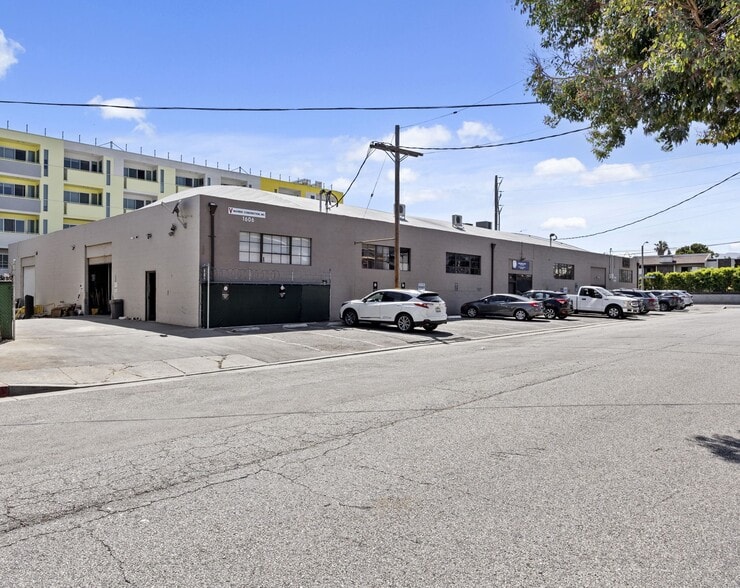 2948 Colorado Ave, Santa Monica, CA for lease - Building Photo - Image 3 of 4