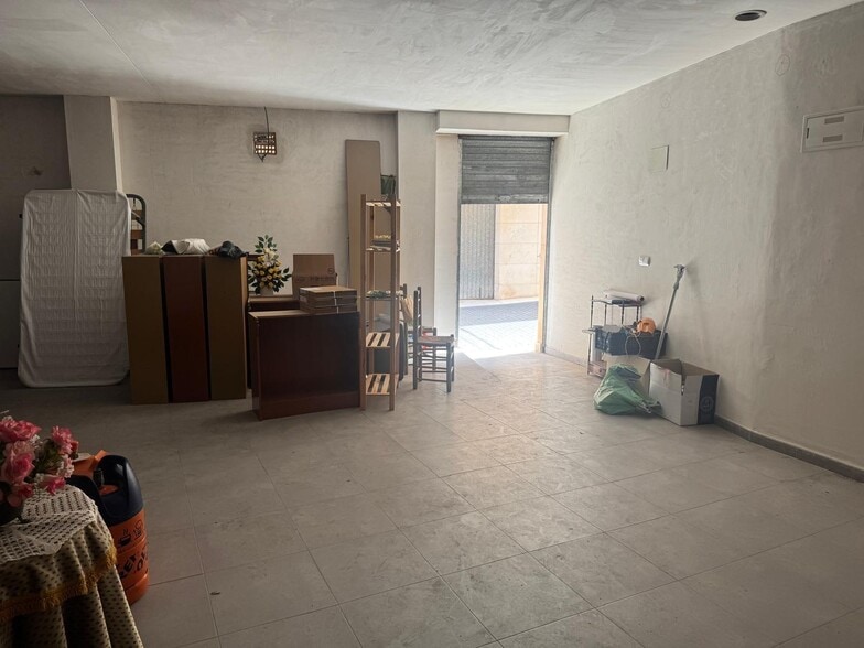 Retail in Aspe, Alicante for sale - Interior Photo - Image 1 of 8