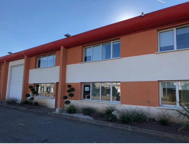 Flex dans Décines-Charpieu à louer Photo du bâtiment- Image 1 de 17