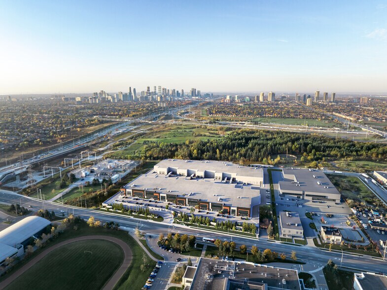 4500 Tomken Rd, Mississauga, ON à vendre - Aérien - Image 2 de 6