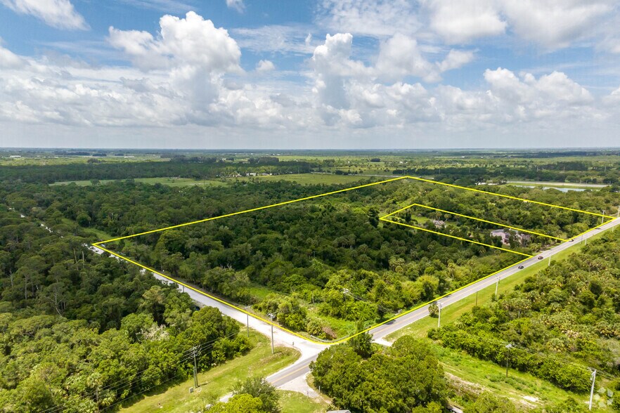 7075 Indrio Rd, Fort Pierce, FL à vendre - Aérien - Image 3 de 24