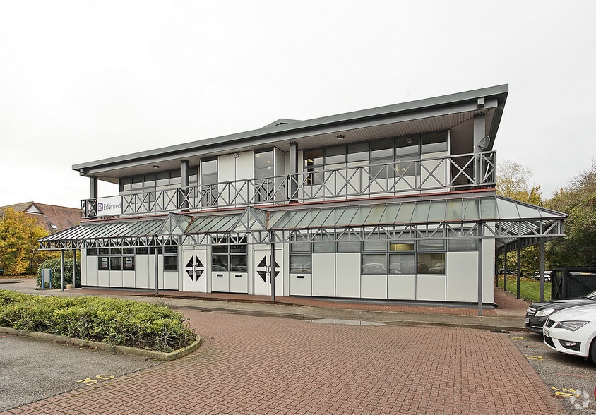 The Pavilions, Chester for lease - Building Photo - Image 3 of 3
